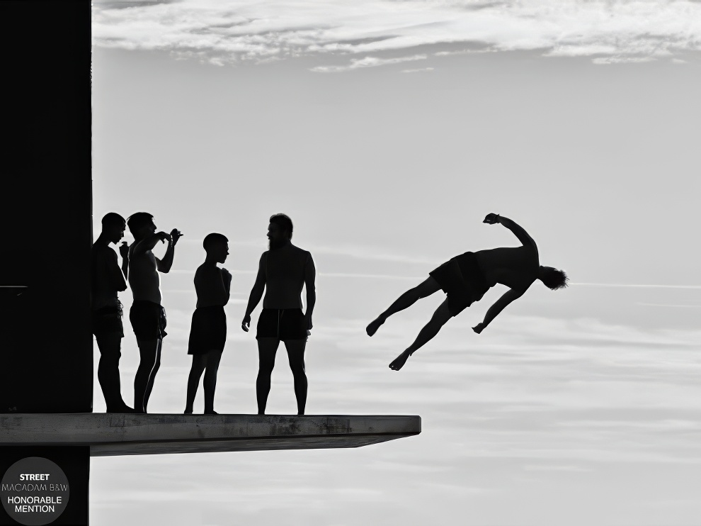 Stunning Amazing Award-Winning Photos from the B&W Street Macadam Awards 2025 » Design You Trust — Design Daily Since 2007