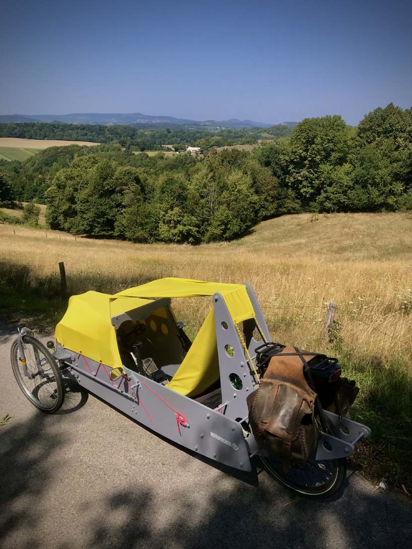 motofocker velocar combines bicycle and car in three-wheeled human-electric hybrid