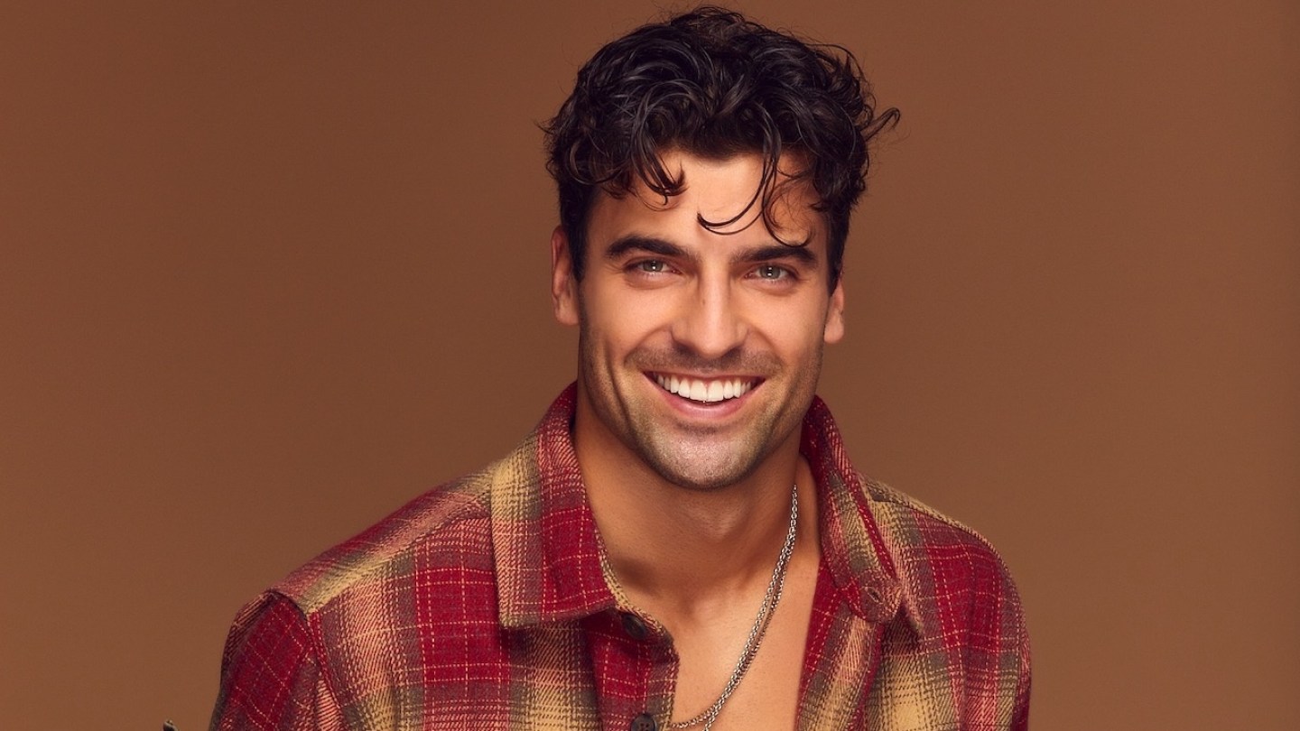 Eras Tour Dancer Jan Ravnik Joins Pro Roster