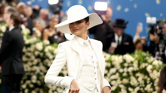 Why Celebrities Are Obsessed with Poker Nights, Casino Fashion and Luxe Gaming Aesthetics – Hollywood Life