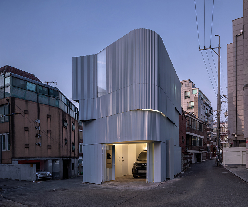 a house in the city center for one person 2